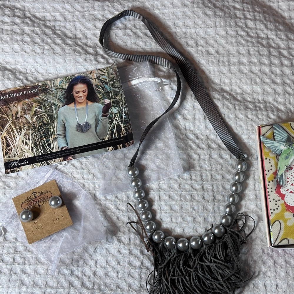 Plunder Silver Gray Pearl Fringe Necklace with Ribbon Tie & Earrings
